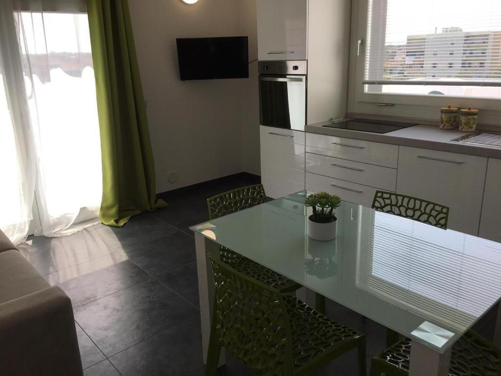Casa Vacanza Colors Porto Torres Eksteriør billede